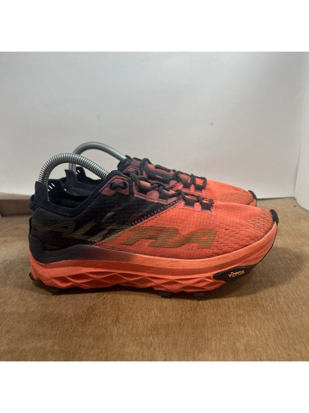 Altra Mont Blanc Trail Running Shoes Women's Size 7 Coral Black AL0A548D602